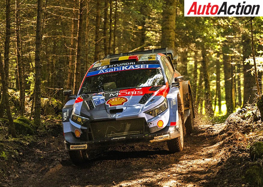 Neuville, Akropolis Rallisi'nde Ogier Karşısında 4.1 Saniyelik Avantajını Korudu