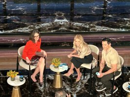 Tina Fey, Netflix'in Yeni Dizisi 'The Four Seasons'u Kelly & Mark Programında Anlattı