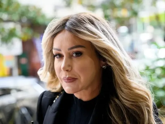 Miss Universe Moda Tasarımcısı Vicki Vlahos Şantaj Suçlamalarından Beraat Etti