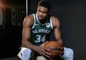 Dev Takas: Milwaukee Bucks, Giannis Antetokounmpo ve Bobby Portis'i Miami Heat'e Gönderdi