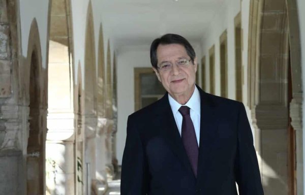 Kıbrıs Yolsuzlukla Mücadele Kurulu, Eski Cumhurbaşkanı Nikos Anastasiadis'in Olası Yetki Suistimalini Tespit Etti
