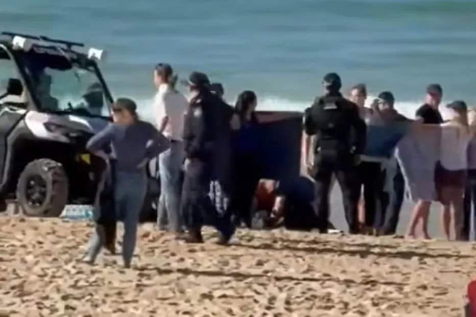 Sidney Coogee Plajı'nda Köpekbalığı Saldırısı: Kadın Hayat Mücadelesi Veriyor