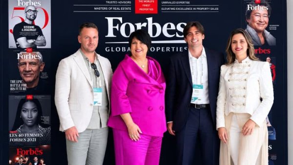 Küresel Liderler Forbes Properties Zirvesi İçin Korfu'da Bir Araya Geldi