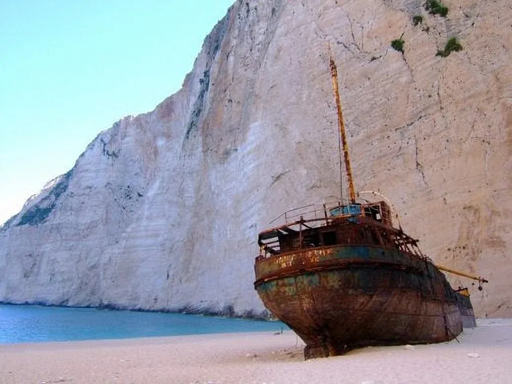 Yunanistan, İkonik Navagio Plajı'nı Ekim Ayına Kadar Turistlere Kapatıyor