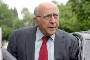 Yunan Muhafazakar Siyasetçi Yorgo Suflias 85 Yaşında Hayatını Kaybetti