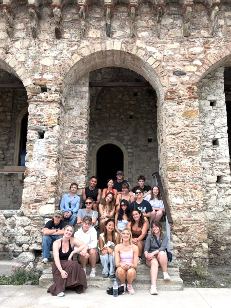 Odyssey grubu Mistra'da. Fotoğraf: LMU Caloyeras Modern Yunan Çalışmaları Merkezi
