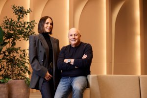 Chris Lucas, Melbourne CBD'de Modern Bir Yunan Restoranı Noẽma'yı Açıyor