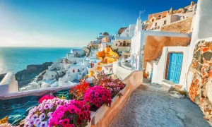 Santorini, Condé Nast Traveller'ın 2026 Yılının En Romantik Destinasyonları Listesinde Zirvede