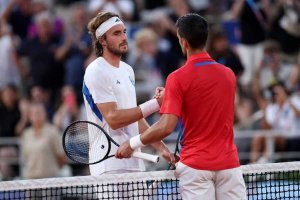 Djokovic, Wu Yibing'i Yenerek Tsitsipas ile Karşılaşacak