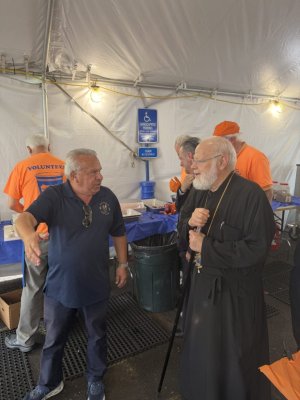 Massachusetts'teki Saint Athanasius Rum Ortodoks Kilisesi Yunan Festivali Büyük İlgi Gördü