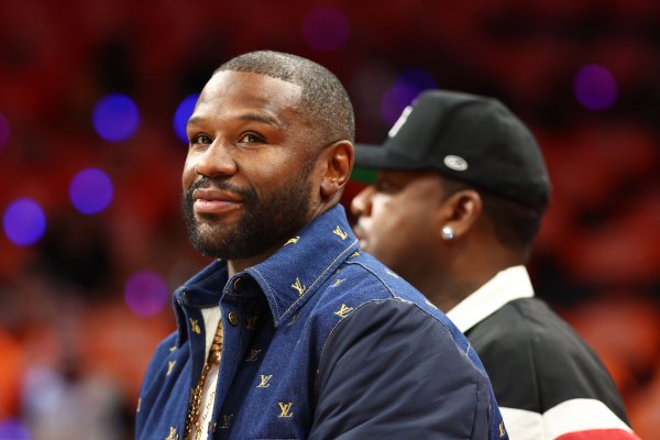Floyd Mayweather'ın Yunanistan'daki Maçı Dava Nedeniyle İptal Edildi