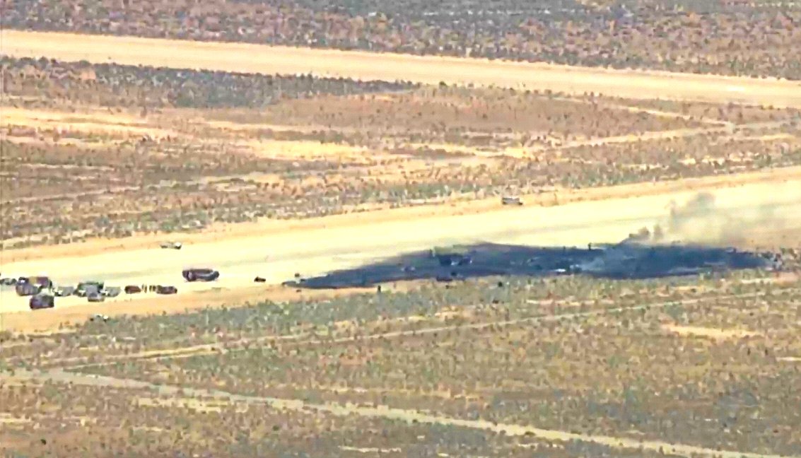 B-52 Bombardıman Uçağının Düşmesi Sonucu 8 Kişi Hayatını Kaybetti