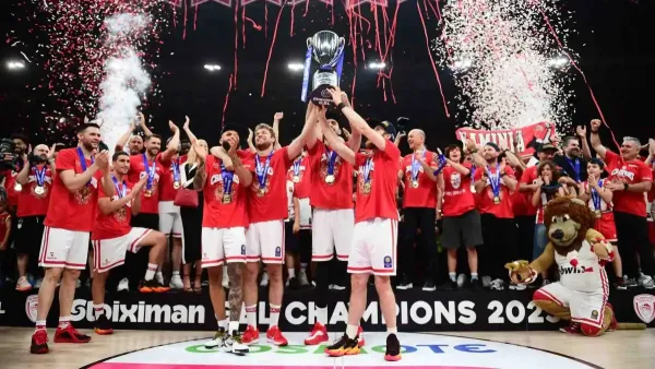 Olympiacos 2026 Yunanistan Şampiyonu: Panathinaikos'a Karşı Heyecanlı Derbi Galibiyetiyle Tarihi Çifte Zafer Tamamlandı