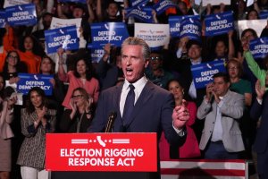 California Valisi Gavin Newsom: Trump'ın Adalet Bakanlığı Beni ve Eşimi Soruşturuyor