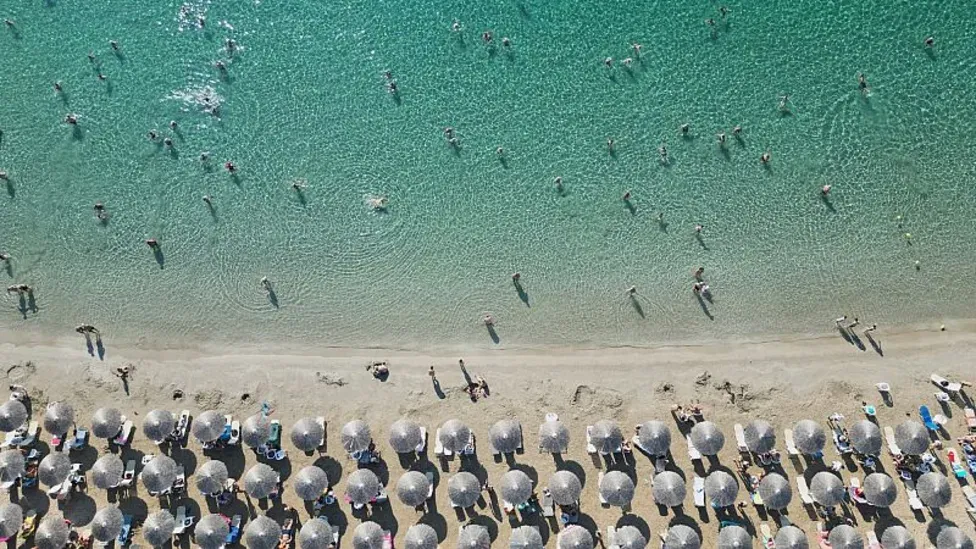 Yunanistan 2026'nın İlk Dört Ayında Turizm Geliri ve Varış Sayılarında Güçlü Artış Kaydetti