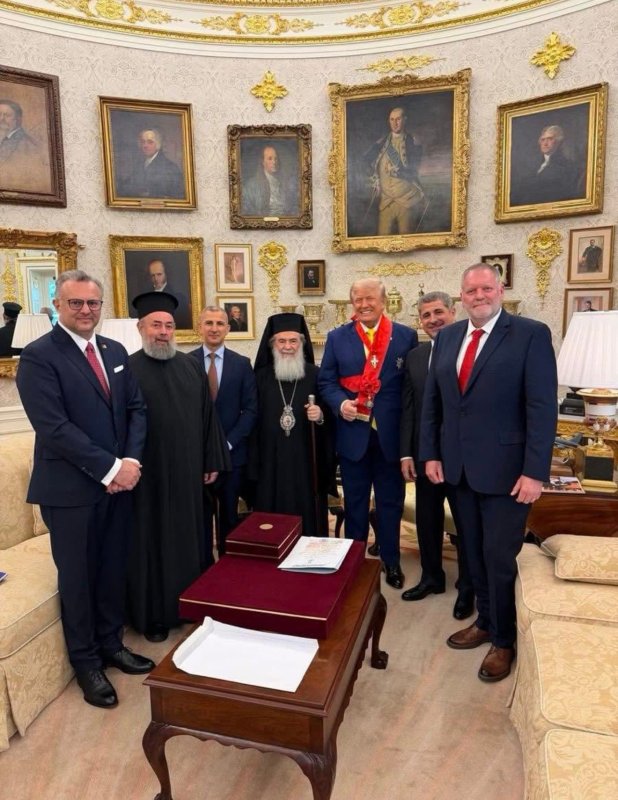 Kudüs Patriği Theophilos III, Beyaz Saray'da Başkan Trump ile Görüştü