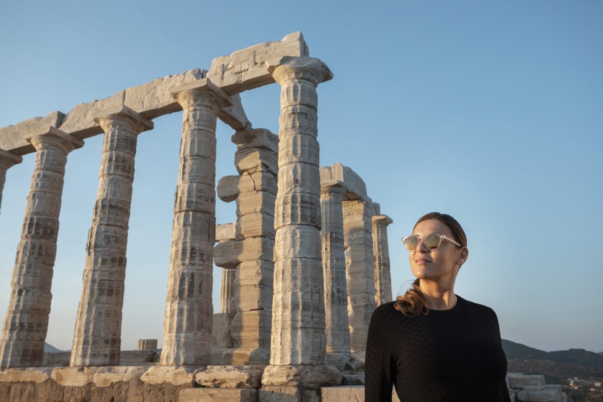 Lena Philippou Korres'ten 'Yunan Işıltısı' İçin Altın Değerinde Tüyolar ve KORRES'in 30 Yıllık Başarı Hikayesi