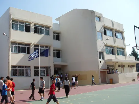 Yunanistan'da Nüfus Alarmı: 100'den Fazla Okul Kapatılıyor veya Birleştiriliyor