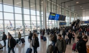 Yunanistan Havalimanlarında Yaz Kaosu: Atina, Santorini, Mikonos ve Selanik'te Uçuş Gecikmeleri Artıyor