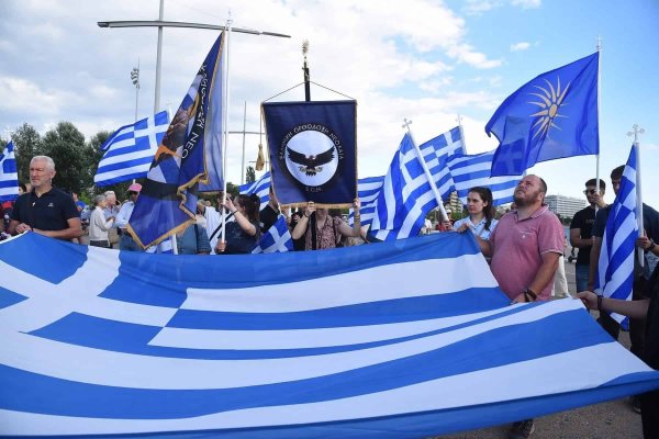 Selanik'te Geleneksel Aile Değerlerini Koruma Protestosu