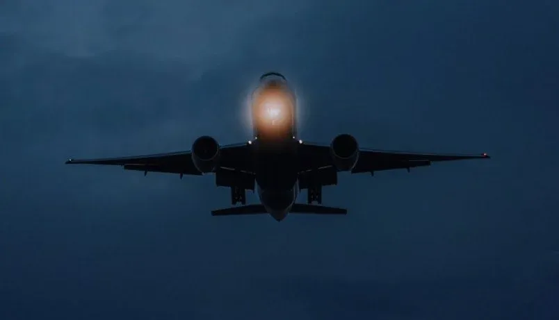 Boeing 787 Rodos Havalimanı'na Acil İniş Yaptı