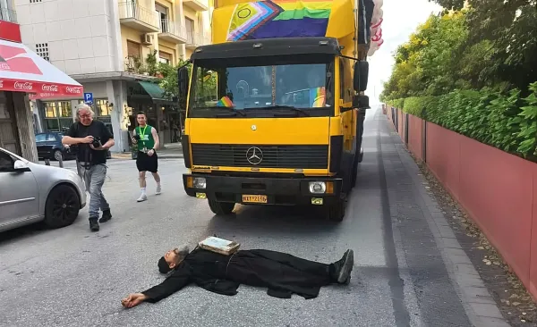 Selanik Pride'da Sahte Keşişin Protestosu Tutuklamayla Sonuçlandı