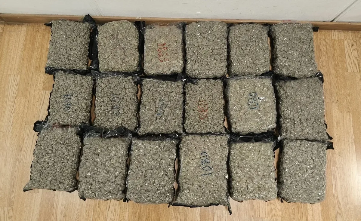 Atina Havalimanı'nda Uluslararası Uyuşturucu Kaçakçılığı Şebekesinin Şüpheli Üyesi Tutuklandı