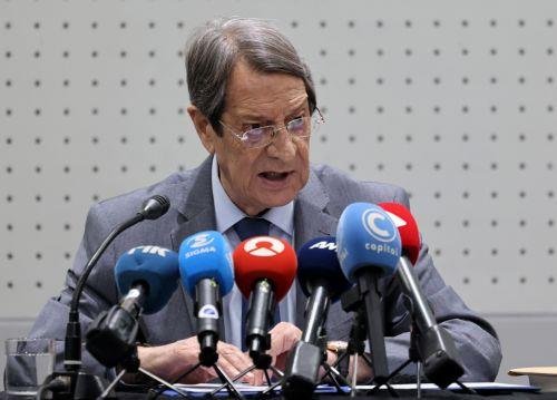 Kıbrıs'ta Siyasi Deprem: Eski Cumhurbaşkanı Anastasiades ve 14 Kişi Hakkında Rapor