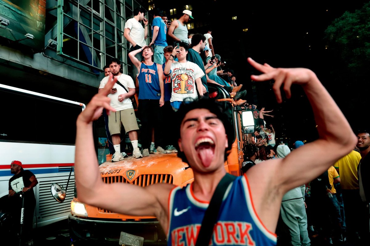 New York Knicks'in 53 Yıl Sonra Gelen Şampiyonluğu Coşku ve Kargaşayla Kutlandı