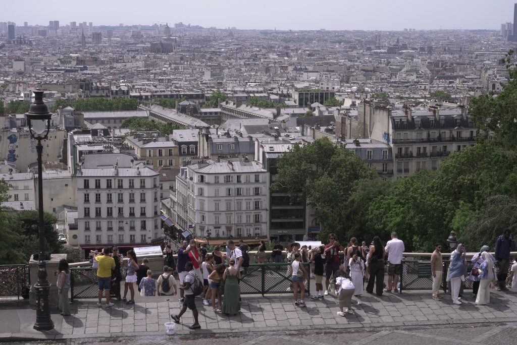 Paris çatıları, 23 Haziran 2026