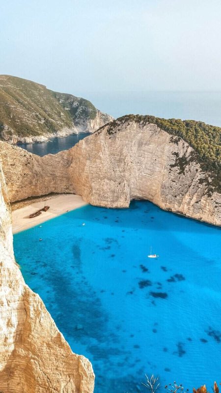 Lonely Planet Yunanistan'ı 10. Sıraya Koydu, Ama Veriler Birinci Olması Gerektiğini Gösteriyor