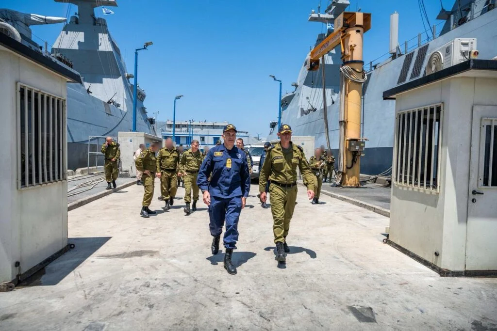 Greek and Israeli Navies Strengthen Strategic Cooperation During High-Level Visit