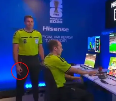 FIFA, VAR Hakeminin Irkçı Jestine Dair 'Hiçbir Kanıt' Bulamadı