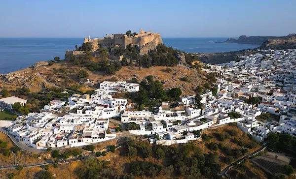Rodos'taki Lindos Akropolü'nün Zengin Tarihi