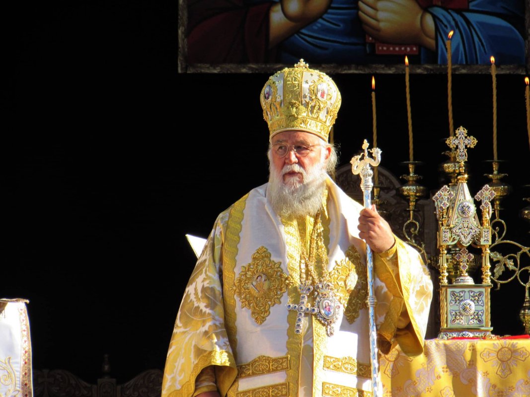 Yunan Ortodoks Piskoposu: Kilise Liderleri Devlet Maaşlarından Vazgeçmeyi Düşünmeli