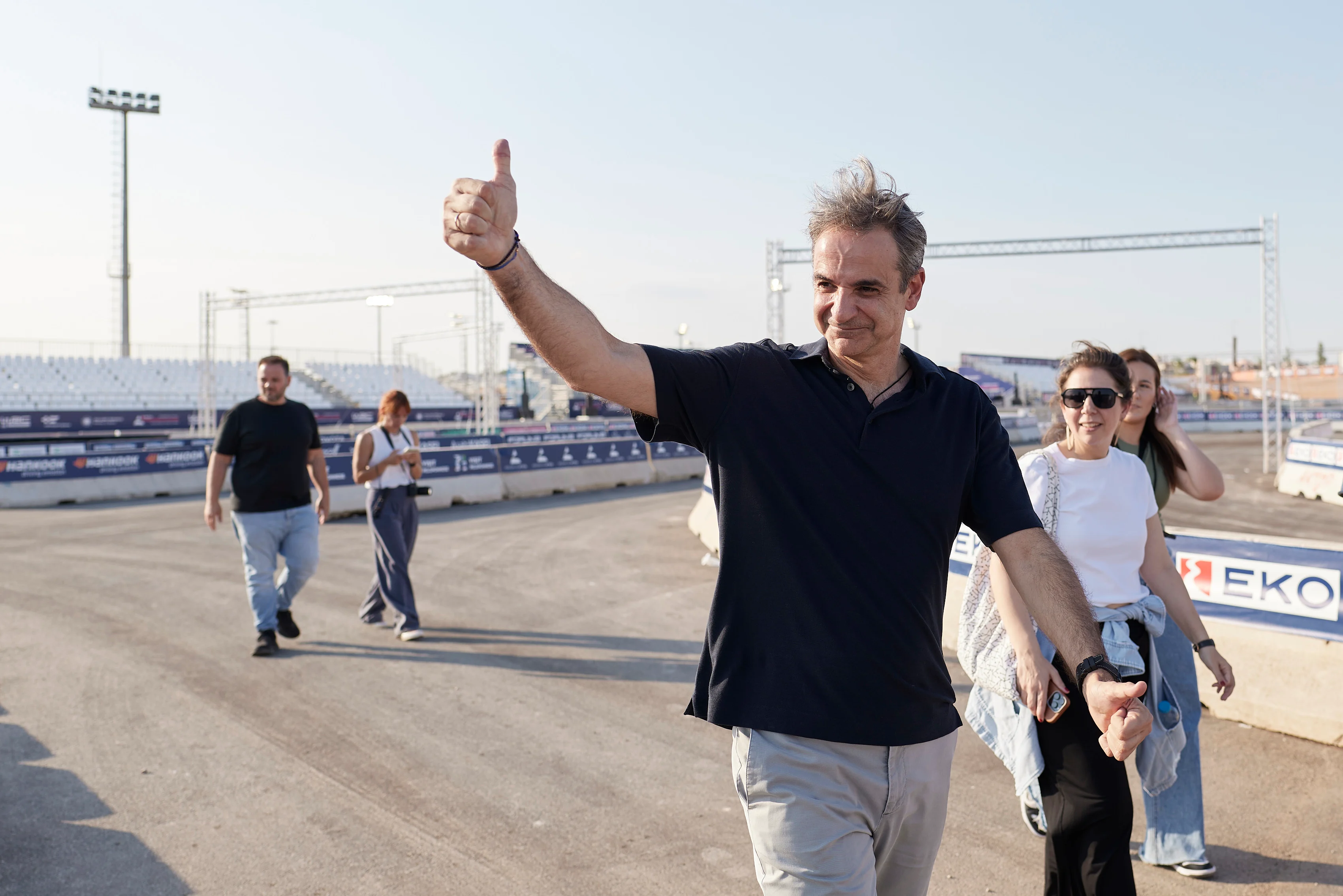 Prime Minister Mitsotakis gives the all-new super special his thumbs up