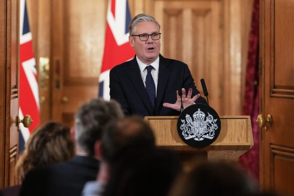 İngiltere'den Sosyal Medyada Devrim: 16 Yaş Altına TikTok ve YouTube Yasağı Geliyor