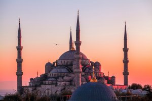 Türkiye 2026'nın Akdeniz Fırsatı: Zayıf Lira, Güçlü Tatil