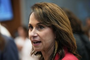 Louisiana Başsavcısı, Yerel Mahkeme Değişiklikleri Mücadelesinde Suçlandı