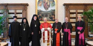 Papa Leo XIV, Vatikan'da Ortodoks Heyetini Kabul Etti, 2033 Jübilesi Öncesinde Hristiyan Birliği Çağrısı Yaptı