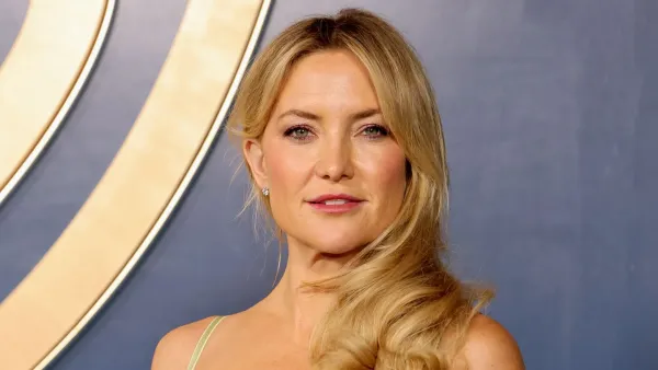 Kate Hudson, Danny Fujikawa ile Yunanistan Tatilinde Siyah String Bikiniyle Büyüledi