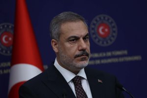 Türkiye'nin Hürmüz'de Tanıdığı 12 Mil Hakkı Ege'deki Çelişkiyi Gözler Önüne Serdi