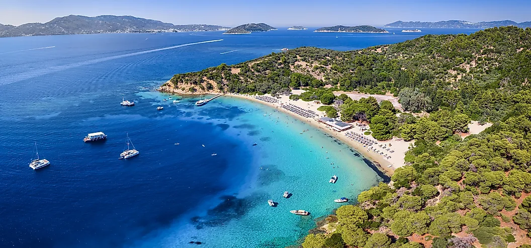 Sporades, Yunanistan'daki Skiathos kasabası yakınlarındaki Tsougrias adası