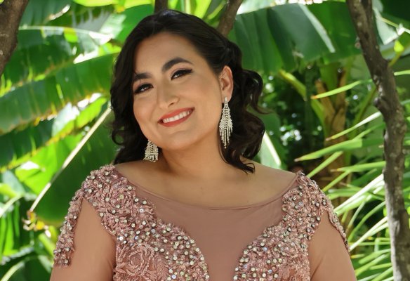 21 Yaşındaki Yetenekli Yönetmen Adayı Katerina Lecourezos ile Tanışın