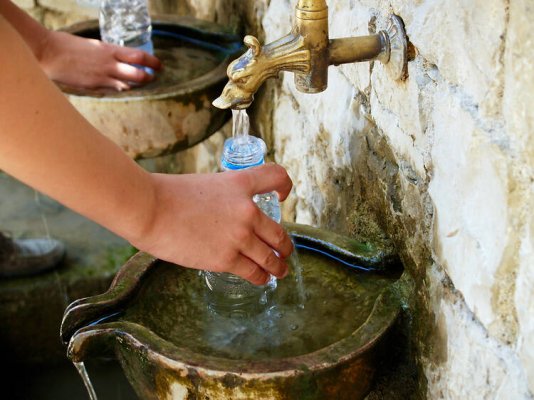 Yunan Adaları Su Kıtlığıyla Karşı Karşıya: Tatilinizi Nasıl Etkileyecek?