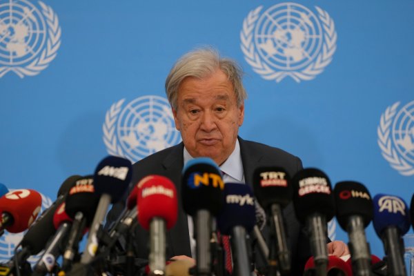 Guterres'in Ziyareti Kıbrıs Sorununda İlerleme İçin Pencereyi Açık Tutuyor
