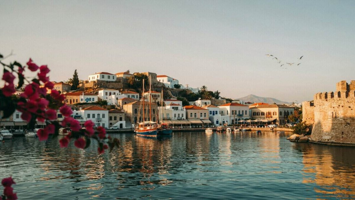 Yunanistan'daki Lüks Tatil Köyü AMOH Rhodes, Dünya Seyahat Ödülleri 2026'da Çifte Adaylıkla Akdeniz'in En Yeni Kaçış Noktası Oldu
