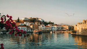 Yunanistan'daki Lüks Tatil Köyü AMOH Rhodes, Dünya Seyahat Ödülleri 2026'da Çifte Adaylıkla Akdeniz'in En Yeni Kaçış Noktası Oldu