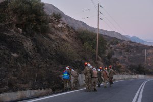 Yunanistan'da Orman Yangını: Girit'te İtfaiyeciler Hayatını Kaybetti