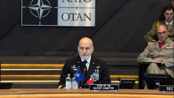 Yunanistan, NATO'nun Stratejik Lojistik Merkezi Oluyor